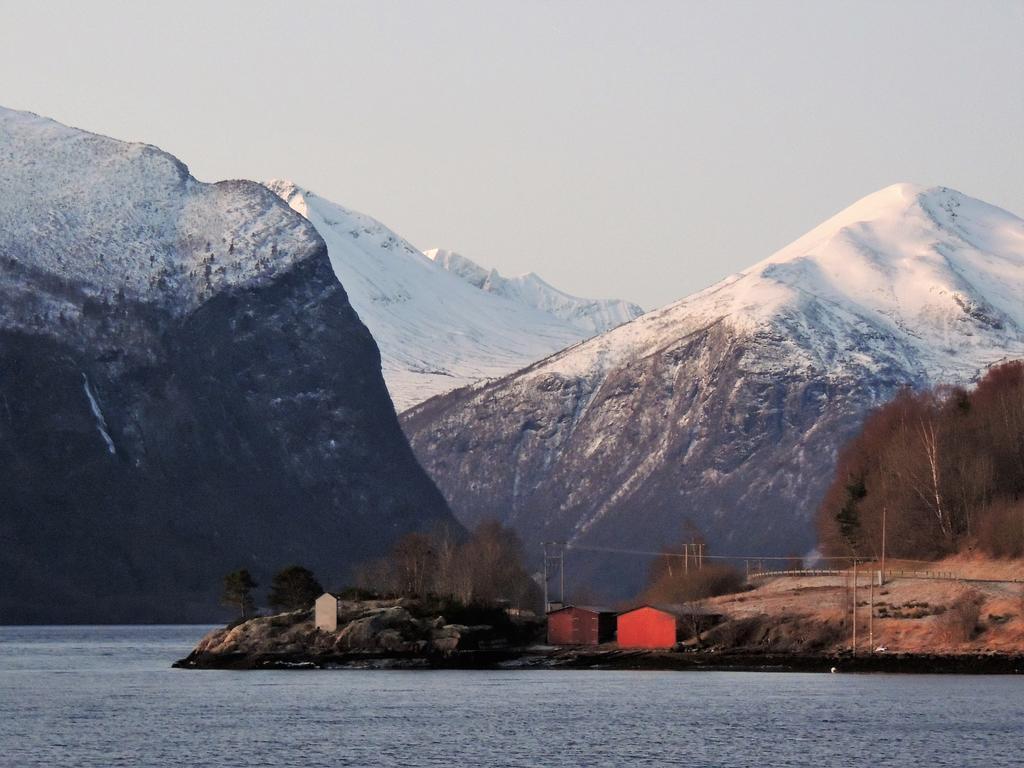 Вилла Tindelykke Isfjorden Экстерьер фото